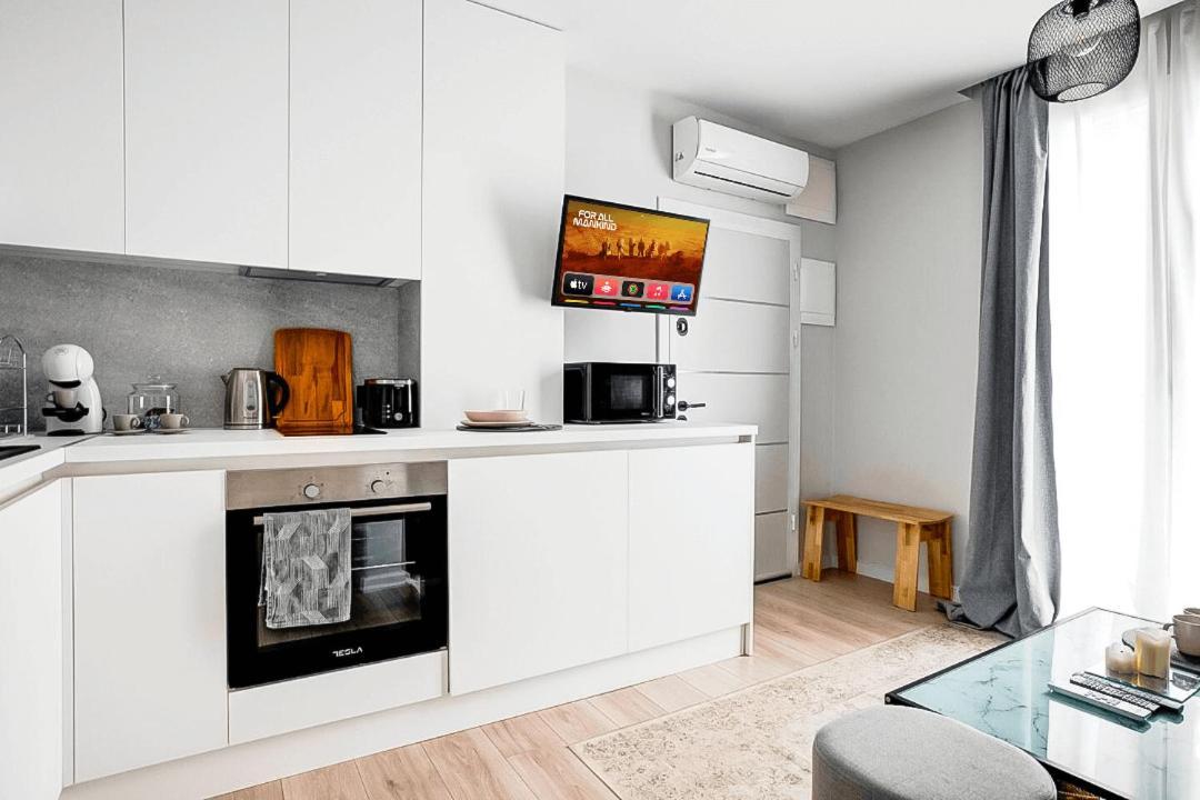 2 Private Suits - Art, Location, Quiet, Balconies Апартаменти *